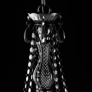 Baroque 4 light chandelier in metal and black acrylic with drops Faro