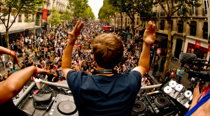 Avicii & Cazzette need to drop over to Europe !