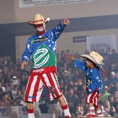 Heroes too! The Clowns Flint & Mini Flint More