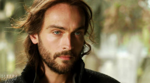 This tumblr is dedicated to the actor Tom Mison. (None of the stuff i ...