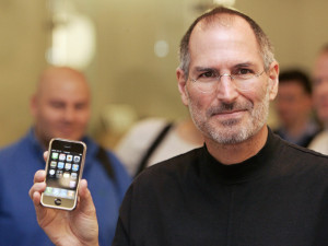 Primeira geração do iPhone é vendida como item de colecionador ...