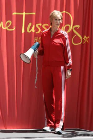 Jane Lynch Meets Sue Sylvester Madame Tussauds Hollywood Jason