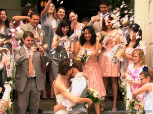 http://www.film1.nl/films/37160-Revenge-of-the-Bridesmaids.html