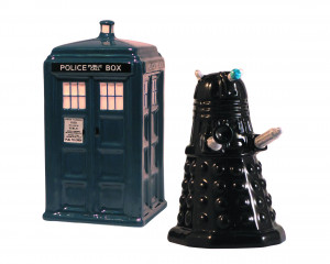 DOCTOR WHO: TARDIS & DALEK SALT & PEPPER SET