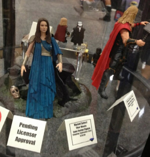 Thor 2 Marvel Select Thor & Jane Foster Figures Photos! SDCC 2013