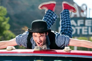 Waiting For Forever Película