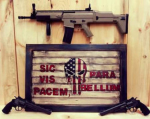 Punisher Sign with Latin Quote(If you want peace, prepare for war)