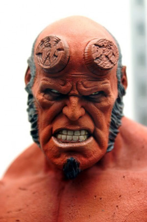 Book Review: Hellboy ... )