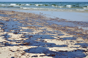 oil-spill-beach-2