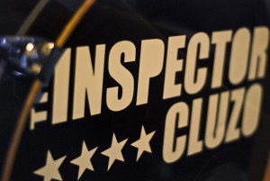 Inspector Cluzo à la maroquinerie