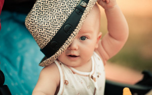 Fashionable Hat Baby | 1920 x 1200 | Download | Close