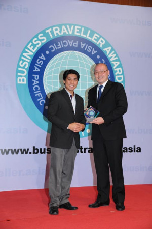 Mr John Chen of Hotel Quote Taipei receives this award
