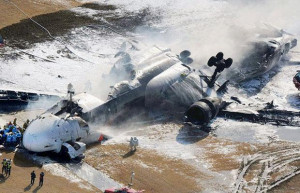 airplane crash bodies photos. .