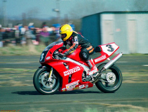 joey dunlop honda rc45 con forcella RC30