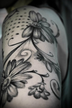 Tattoo Designs For Women: Realistic Daisy Tattoo Design For Women ...