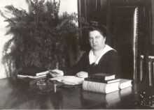 Photograph of Emily Murphy from the Emily Ferguson Murphy fonds)