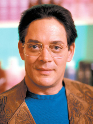 Thread: Classify the late Puerto Rican actor Raul Julia