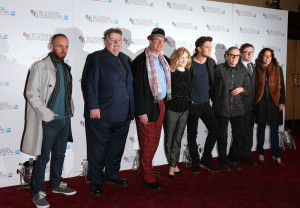 Ewen Bremner Robbie Coltrane Mike Newell Holliday gwKzVEix4Wlx jpg