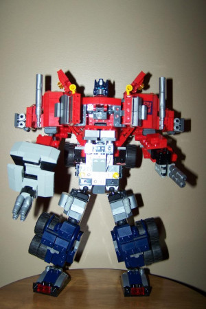 Transformable Kre-O Ultimate Optimus Prime