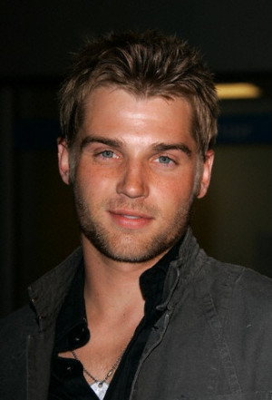 Source: http://www.bing.com/images/search?q=Mike+Vogel+&qpvt=Mike ...