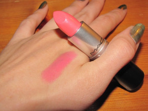 Junkie, Pink Pearls, Barbie Pink Lipsticks, Beautiful Ideas, Mac Pink ...