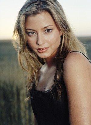 Imagini Vedete Holly Valance 2002 Holly Valance View full size