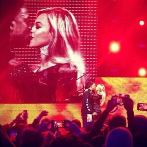 beyonce-and-jay-z-instagram__iphone_640.jpg
