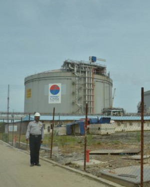 LNG terminal on Puthuvype Island at Kochi. Oil Minister Veerappa Moily ...