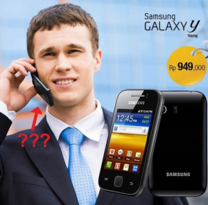 funny phone advertisement fail pic samsung galaxy man holding ...