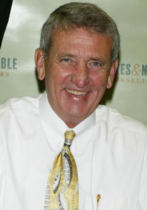 GENERAL TOMMY FRANKS BOOKSIGNING