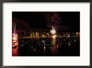 Fireworks above Victoria Harbour in c...