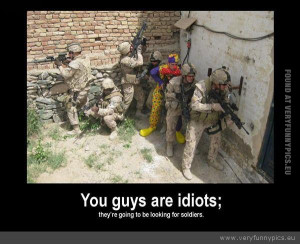 funny-picture-idiot-clown-looking-for-soldiers.jpg