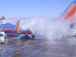 southwest airlines plane cold de-ice
