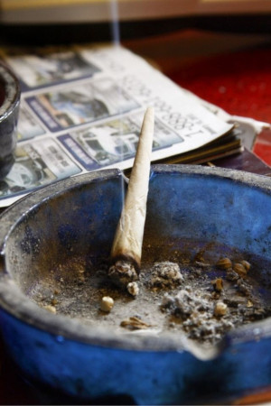 God dude ashtrays are really gross though.... Kush in the ashtray ...