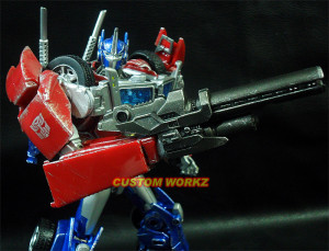Transformers_Prime_Optimus_Prime_Repaint_07.jpg