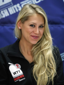 Anna Kournikova Biography Net Worth Quotes Wiki Assets Cars Picture