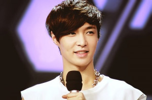 Lee Soon-Kyu updated her profile picture: