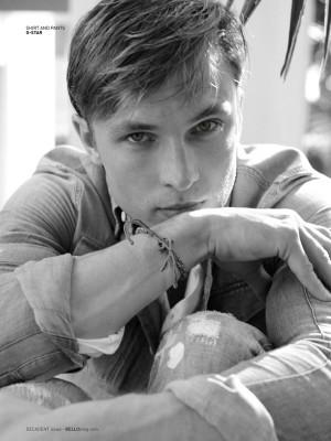 William Moseley 2015