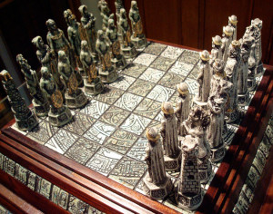 Aztecs Confront Spanish Chess