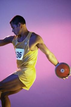 How To Throw Better In Shot Put & Discus | LIVESTRONG.COM