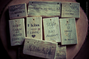 Kitchen quotes on old planks