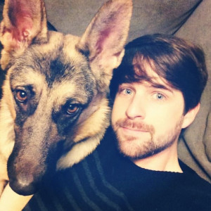 Awe Ian Hecox and his adorable dog Daisy!! :3