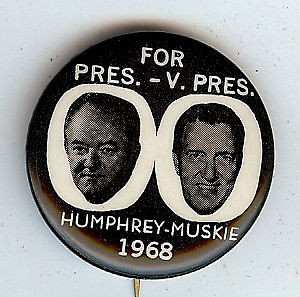 HHH HUBERT HUMPHREY EDMUND MUSKIE 1 1 4 JUGATE PICTURE CAMPAIGN BUTTON