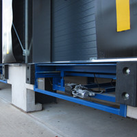 Swing Lip Dock Leveller Telescopic Lip Dock Leveller