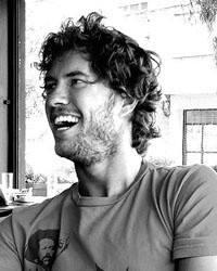 TOMS. A man with a cause - blake mycoskie