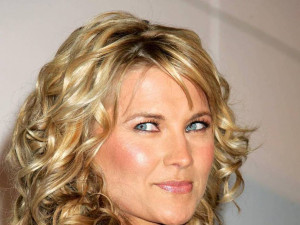 Lucy Lawless Wallpapers...