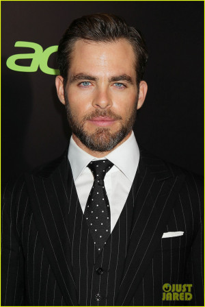 thousand pictures of Chris Pine Website