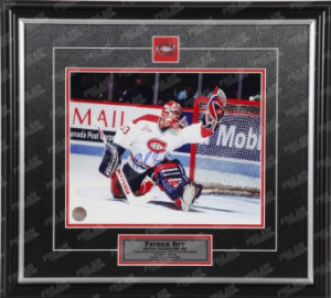 Patrick Roy Montreal Canadians Big Glove Save Signed 16x20 Photo