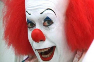 File:Pennywise as he first appears in the film.png
