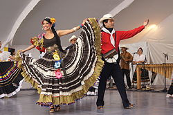 Exhibition of Colombian baile folklorico at the Monterrey Institute of ...